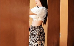 女生迈开腿打扑克又痛又痒怎么办